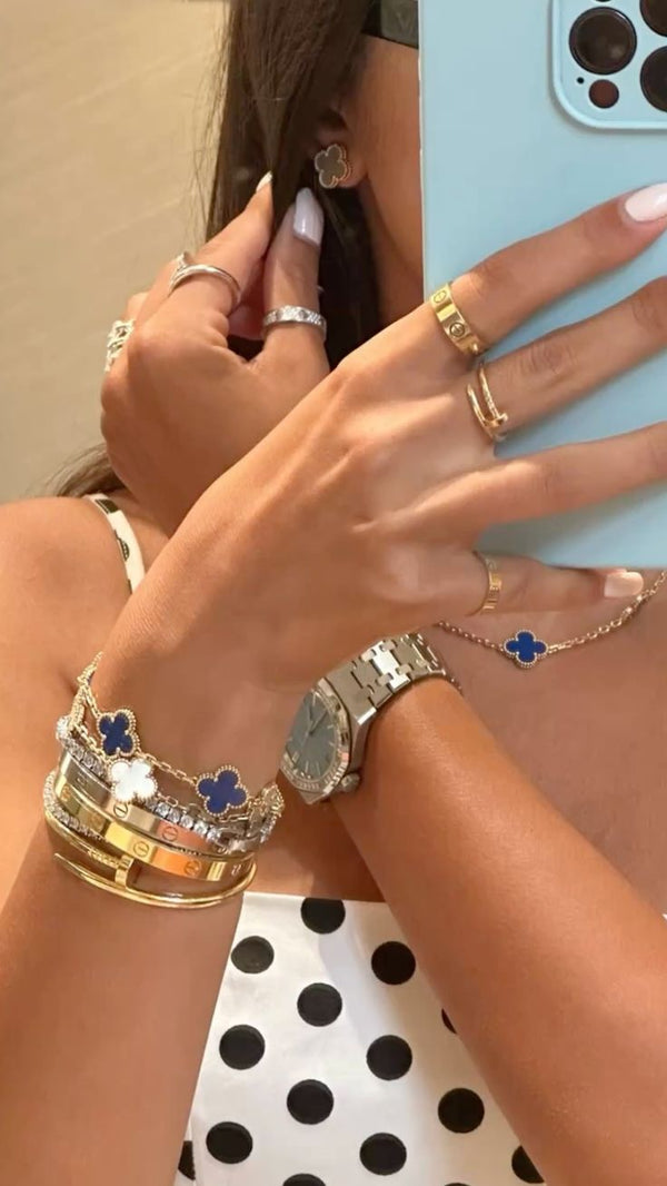Proof that the right accessories can level up any outfit! Agape= effortless luxury. 💎